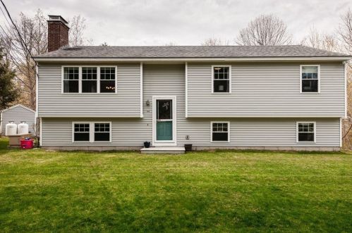 66 Raydon Rd, York, ME 03909-1622