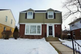 4328 Marlborough Dr, Milwaukee, WI 53211-1424