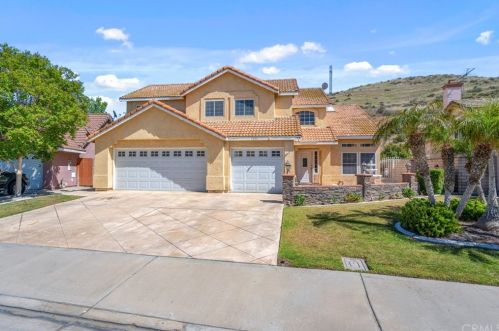 7632 Longs Peak Dr, Riverside, CA 92509-5400