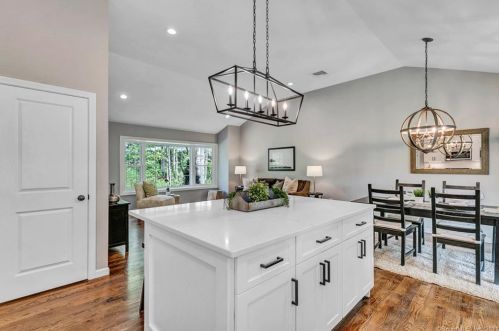 40 Rockwell Rd, Bethel CT  06801-1607 exterior