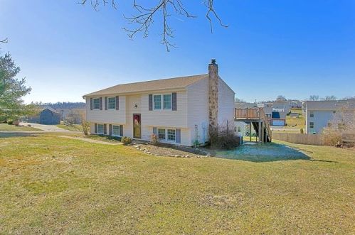 1997 Hertford Dr, Library, PA 15129-8962