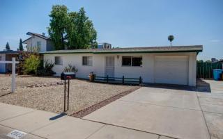 2923 Paradise Dr, Phoenix, AZ 85029-3308