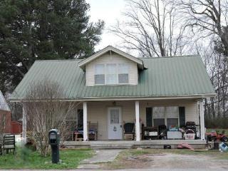 414 Ramsey St, Manchester, TN 37355-1737