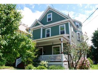 49 Cliff St, Burlington, VT 05401-4506