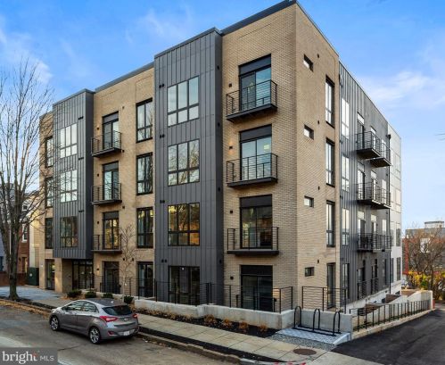 1016 17th Pl, Washington DC  20002-7605 exterior