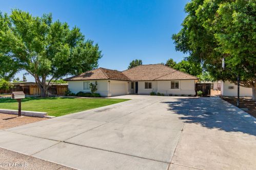 825 Encinas St, Gilbert, AZ 85233-2503