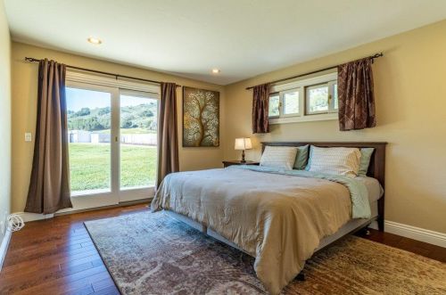 2985 Day Rd, Gilroy CA  95020-8828 exterior
