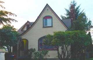 214 55th St, Tacoma, WA 98408-6401