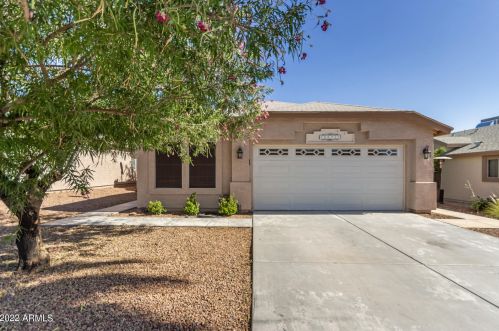 6613 Northridge St, Mesa, AZ 85215-1647