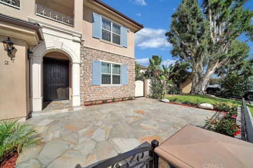 27 Gillman St, Irvine, CA 92612-2703