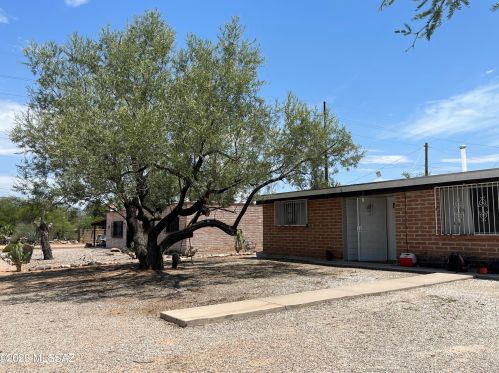 4858 4th St, Tucson, AZ 85711-2106