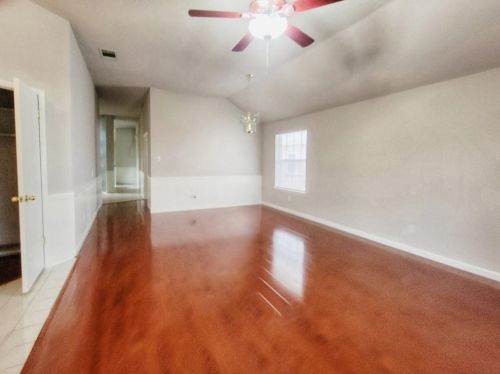7914 Elkhorn Mountain Trl, Austin TX  78729-6407 exterior