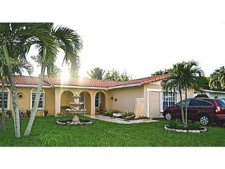 7322 134th Pl, Miami FL  33183-3242 exterior