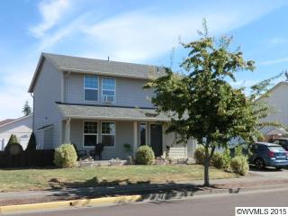 1076 Cherry Blossom Ln, Lebanon OR  97355-1680 exterior