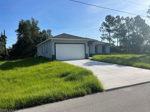 3808 38th St, Lehigh Acres, FL