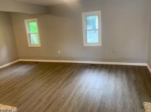1 Adams Trl, Hopatcong NJ  07843-1202 exterior