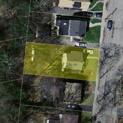 199 Woodcliff Rd, Newton MA  02461-1842 aerial view