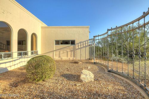 5406 Gleneagles Dr, Tucson, AZ 85718-1806