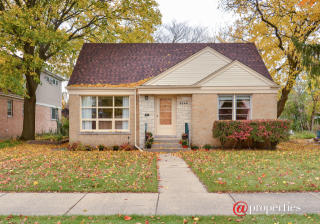 9244 Lincolnwood Dr, Evanston, IL 60203-1610