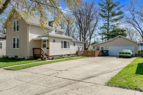206 Cross St, Sycamore, IL 60178-1304