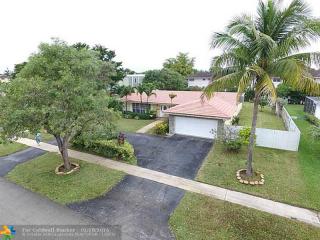 4931 Harrison St, Hollywood, FL 33021-7208