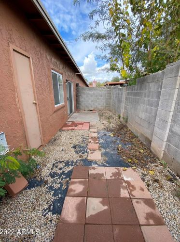 15601 27th St, Phoenix AZ  85032-3627 exterior