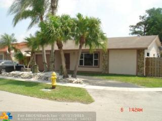 9132 33rd Pl, Fort Lauderdale, FL 33351-7210