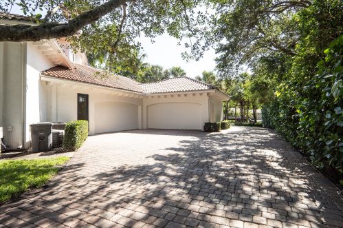 16193 Bridlewood Cir, Delray Beach FL  33445-6673 exterior
