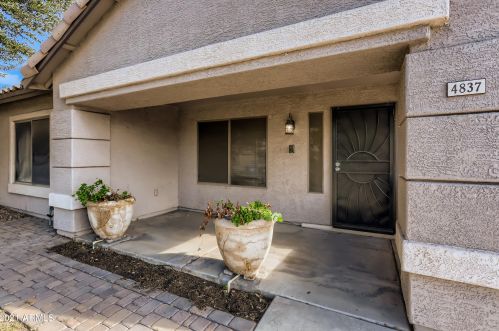 4837 84th Dr, Phoenix, AZ 85037-1252