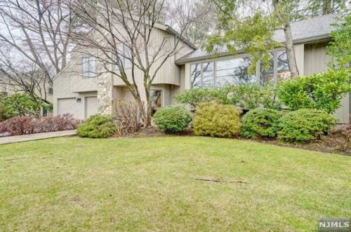 43 Churchill Rd, Cresskill, NJ 07626-1629