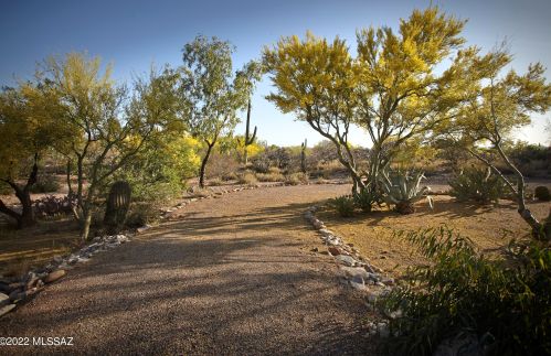 5050 Campbell Ave, Tucson AZ  85706-1510 exterior