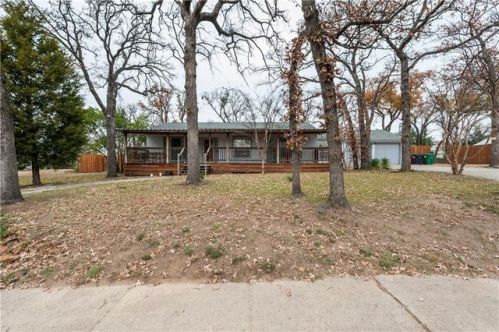 109 Forest St, Denton, TX 76209-2056