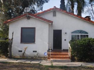 62 White Ln, Bakersfield, CA 93307-4902