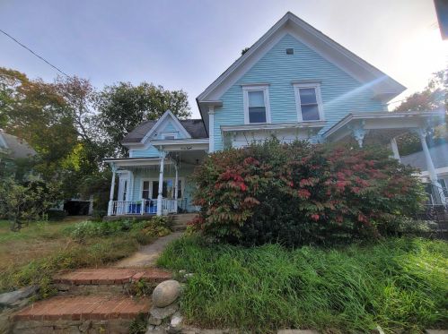 48 Webster St, Laconia, NH 03246-3746