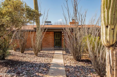 3701 Los Altos Ave, Tucson, AZ 85705-3335