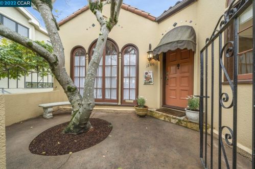 1880 San Ramon Ave, Berkeley, CA 94707-1645