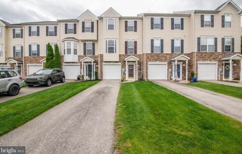 157 Bruaw Dr, York, PA 17406-6502