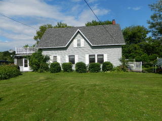 82 Moffitt Rd, Plattsburgh, NY 12901-5262