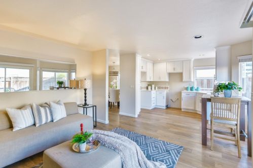 1003 Arapaho Dr, Gilroy, CA 95020-8114