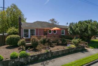 204 Holland St, Portland, OR 97211-2804