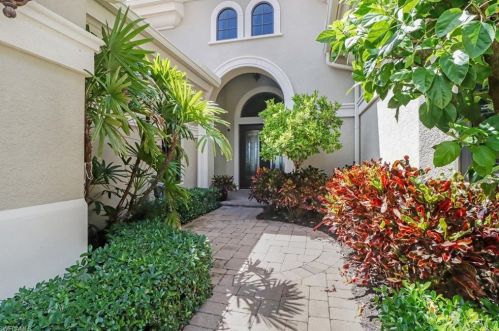29014 Blaisdell Dr, Naples, FL 34119-0930