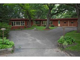 9200 Briar Ln, Minneapolis, MN 55437-1936