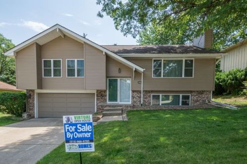 9834 Sunset Ter, Des Moines, IA 50325-6434