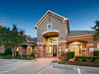 1111 Lexington Ave, Flower Mound TX  75028-8327 exterior