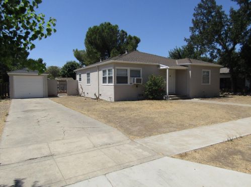 1421 S St, Newman, CA 95360-1619