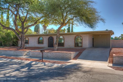 9562 29th St, Tucson, AZ 85748-8102