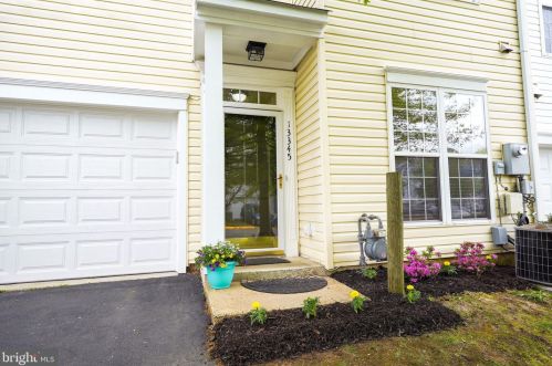13345 Stanton Pl, Herndon, VA 20171-4368