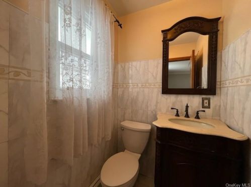 63 Phillips St, Middletown NY  10940-4224 exterior