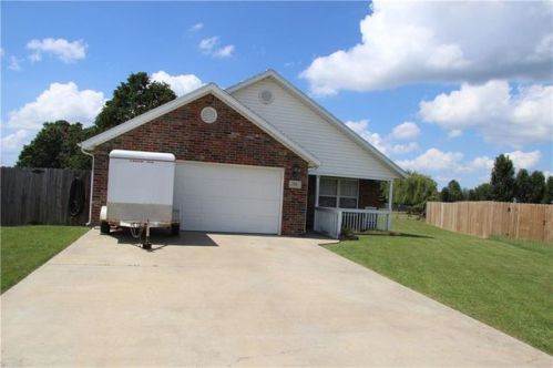 761 Applegate Ln, Lincoln, AR 72744-8465