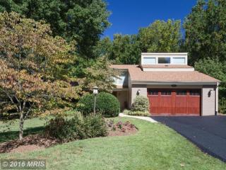 10226 Cedar Pond Dr, Vienna VA  22182-2907 exterior